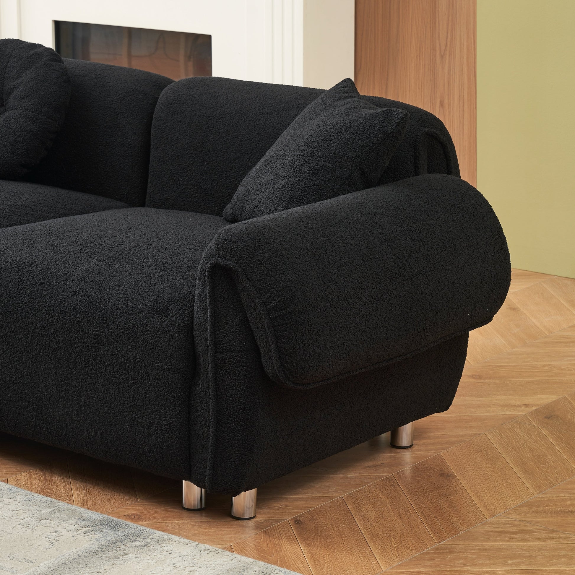Canapé 3 places en tissu Teddy de 112 pouces avec 3 coussins, résistant aux rayures, avec un rembourrage doux et des pieds en métal.