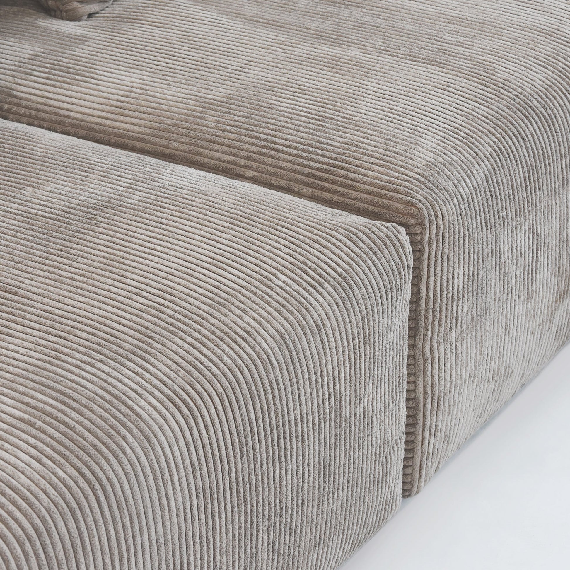 Canapé d'angle contemporain en cordouroy 142, modèle Classic Deep Couch