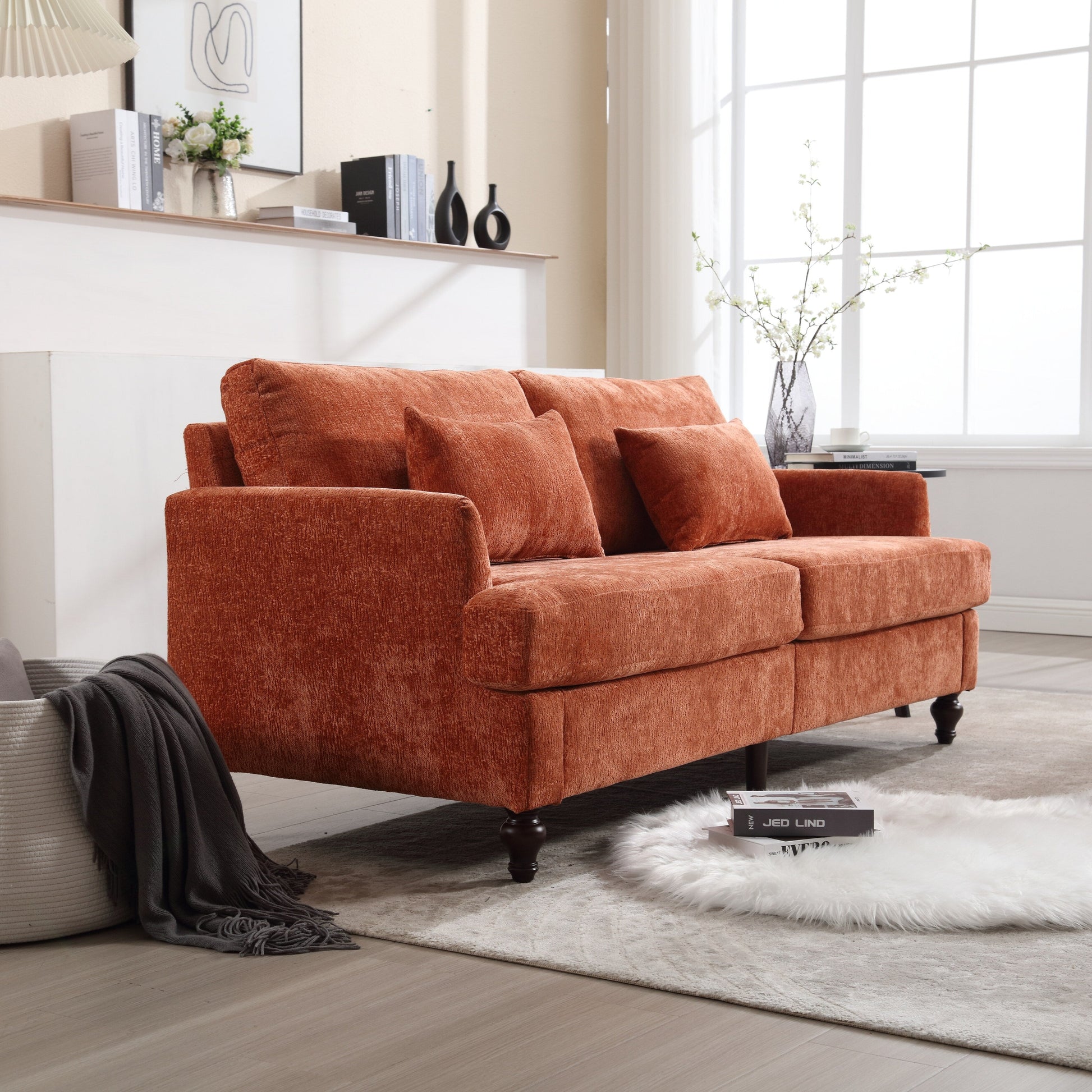 Canapé Loveseat 2 places recouvert de tissu avec assises profondes, utilisable dans plusieurs pièces.