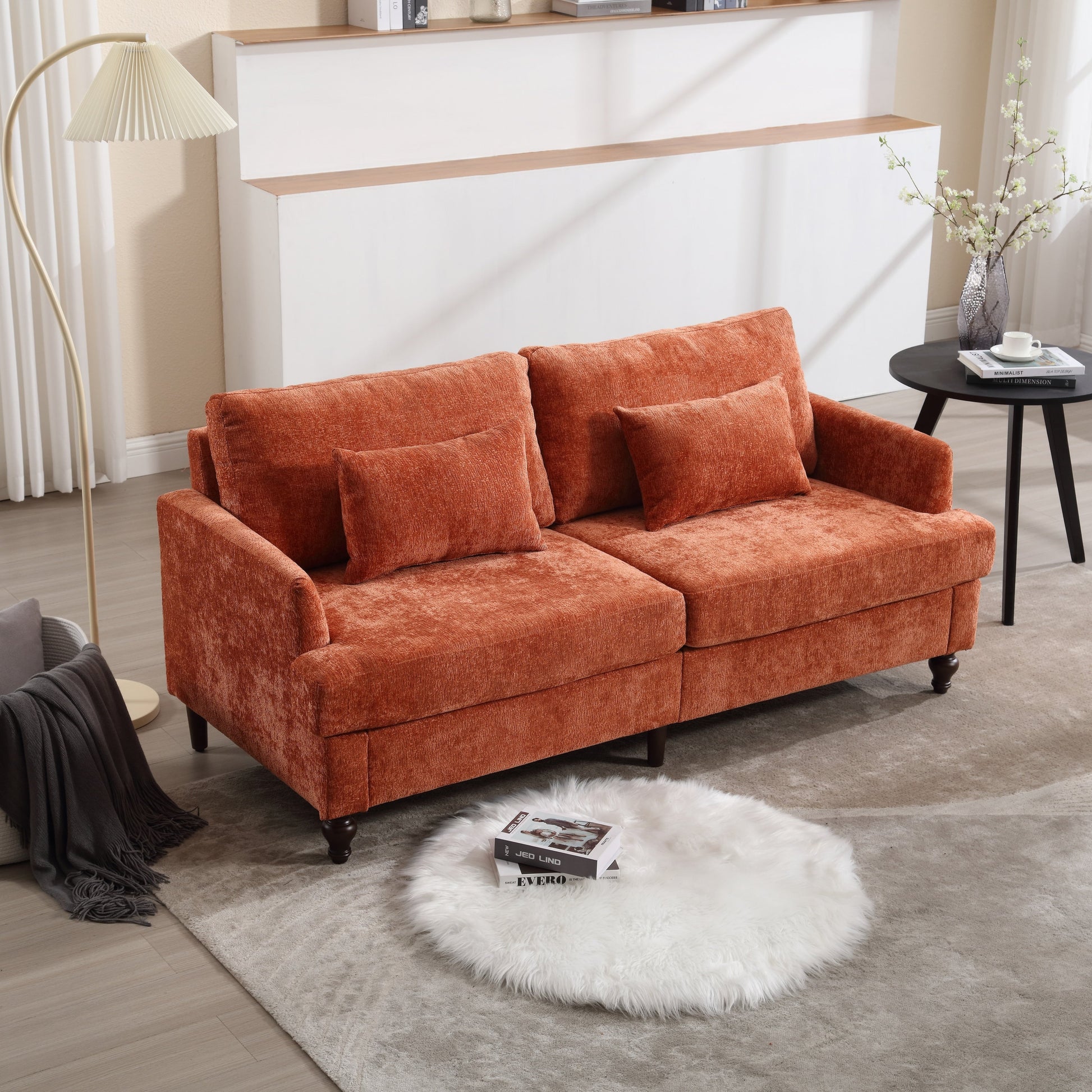 Canapé Loveseat 2 places recouvert de tissu avec assises profondes, utilisable dans plusieurs pièces.