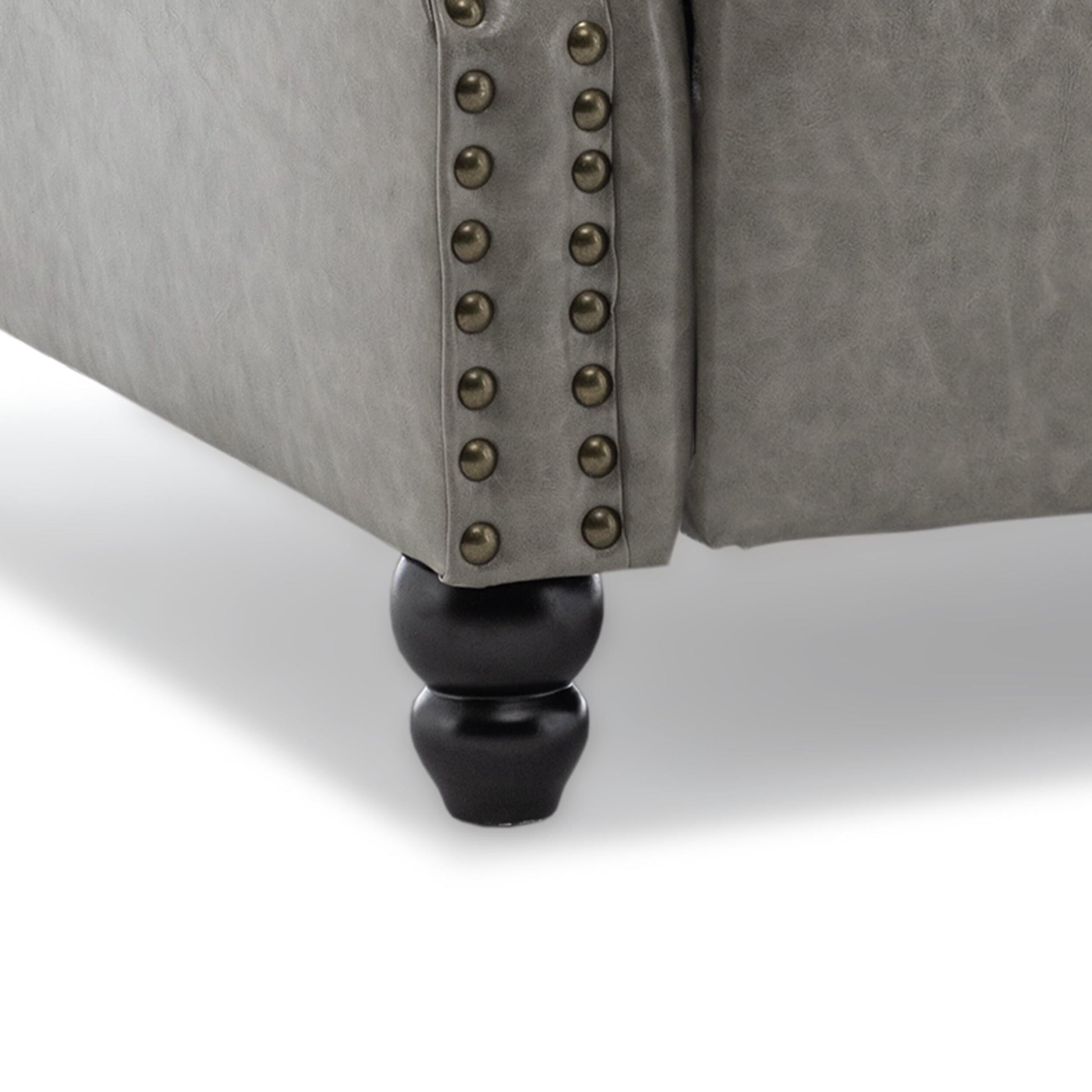 2 chaises inclinables à dossier basculant avec assise rembourrée et tête de clou