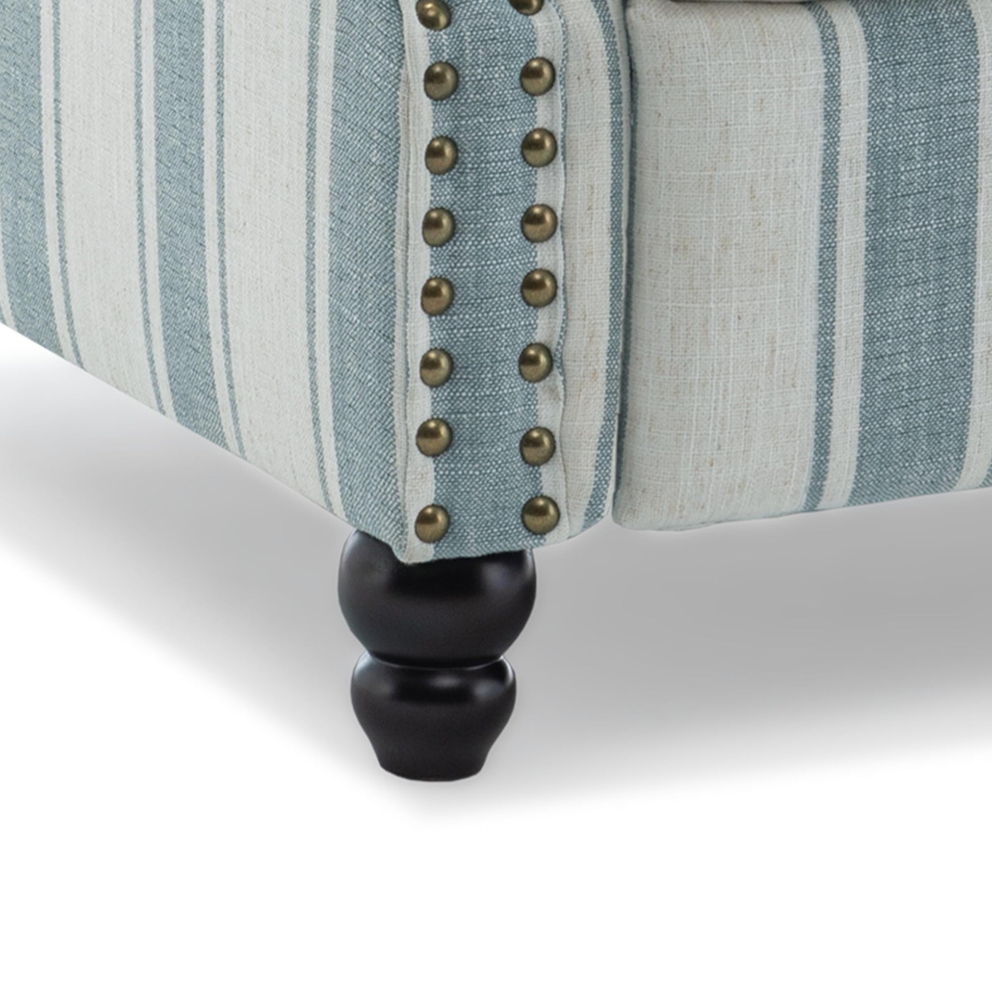 2 chaises inclinables à dossier basculant avec assise rembourrée et tête de clou