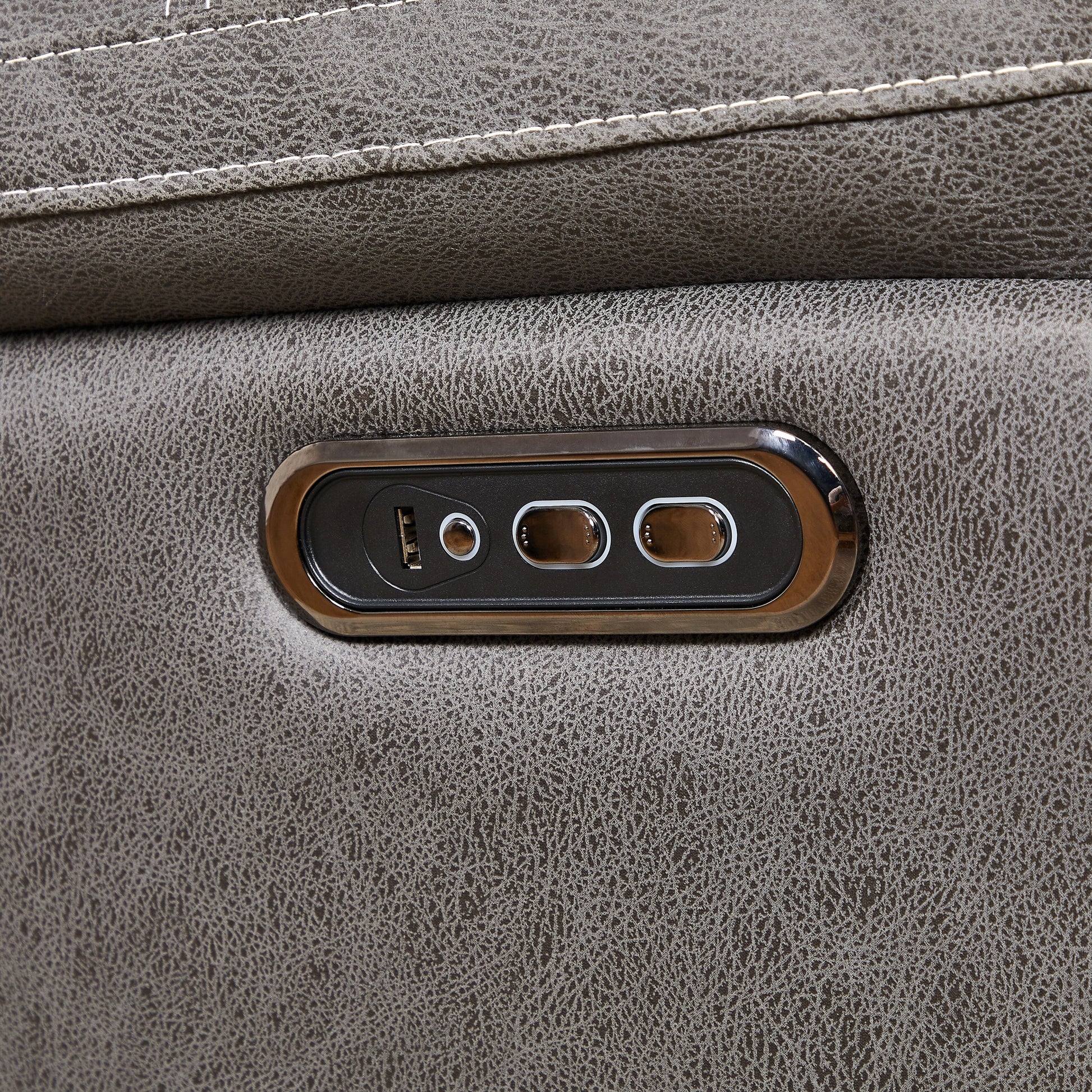 Fauteuil inclinable pivotant à 240° avec double moteur, appuie-tête électrique, positions d'inclinaison infinies, ports de charge USB et repose-pieds.