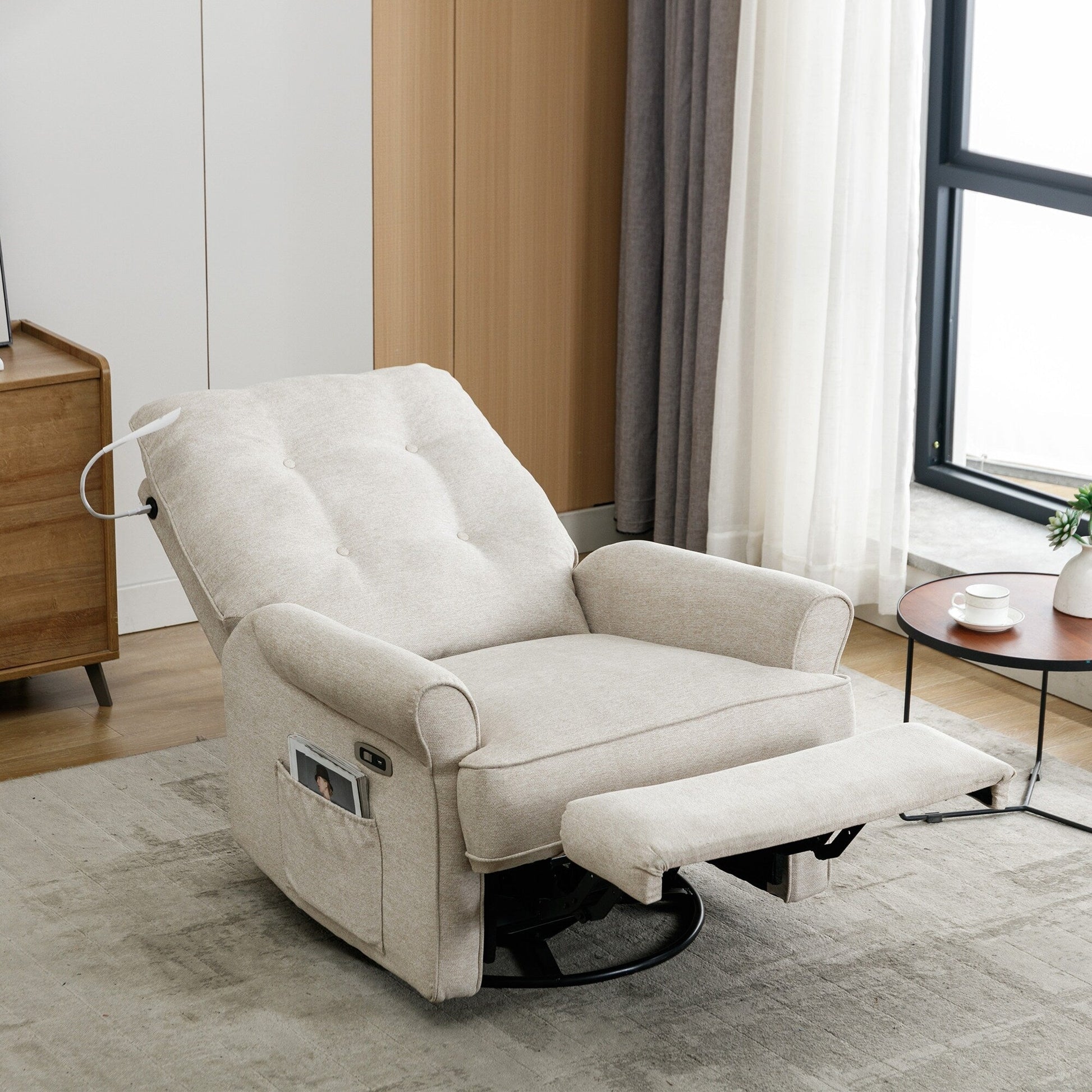 Fauteuil inclinable pivotant à 270° avec ports USB, lampe tactile, rangement latéral et base oscillante.