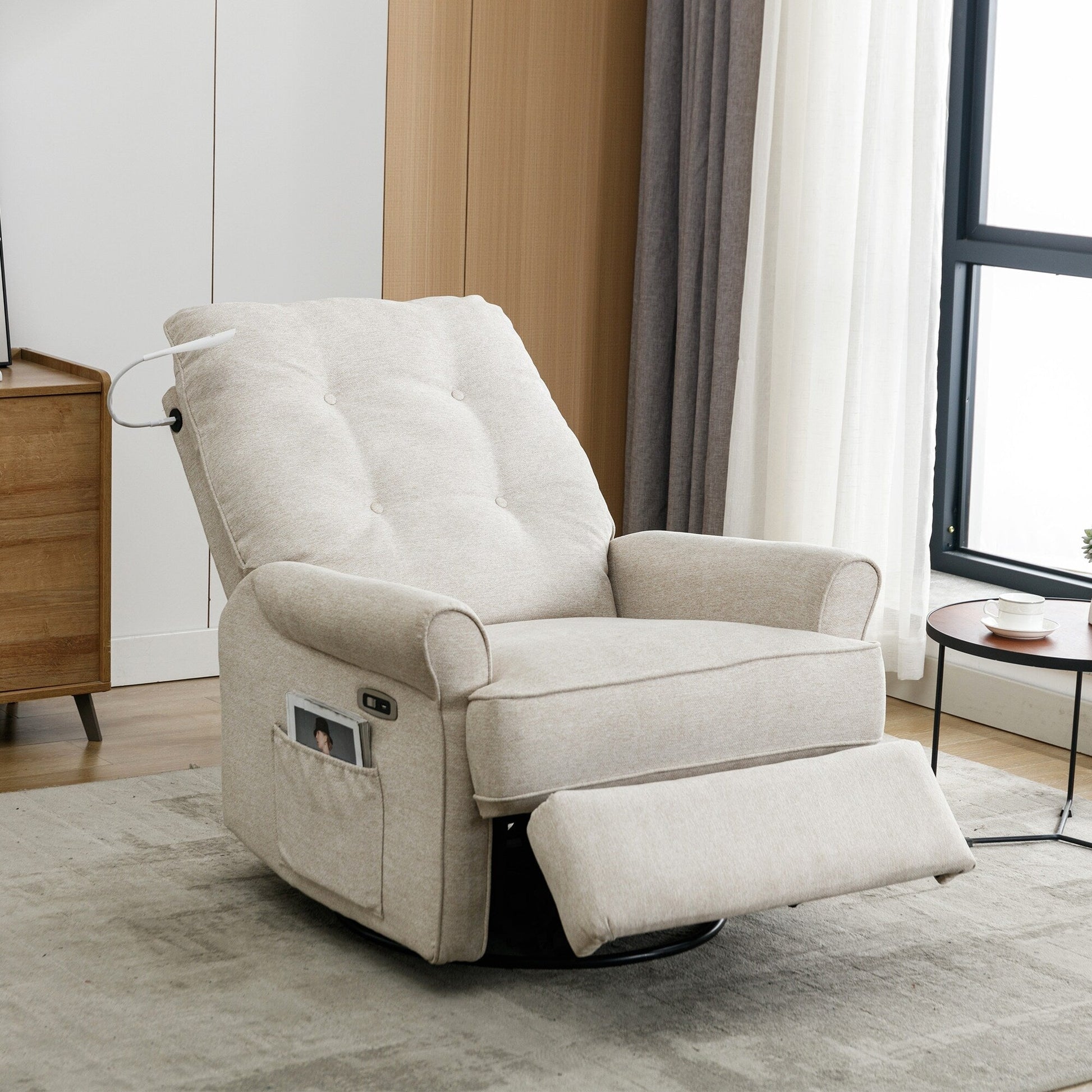 Fauteuil inclinable pivotant à 270° avec ports USB, lampe tactile, rangement latéral et base oscillante.