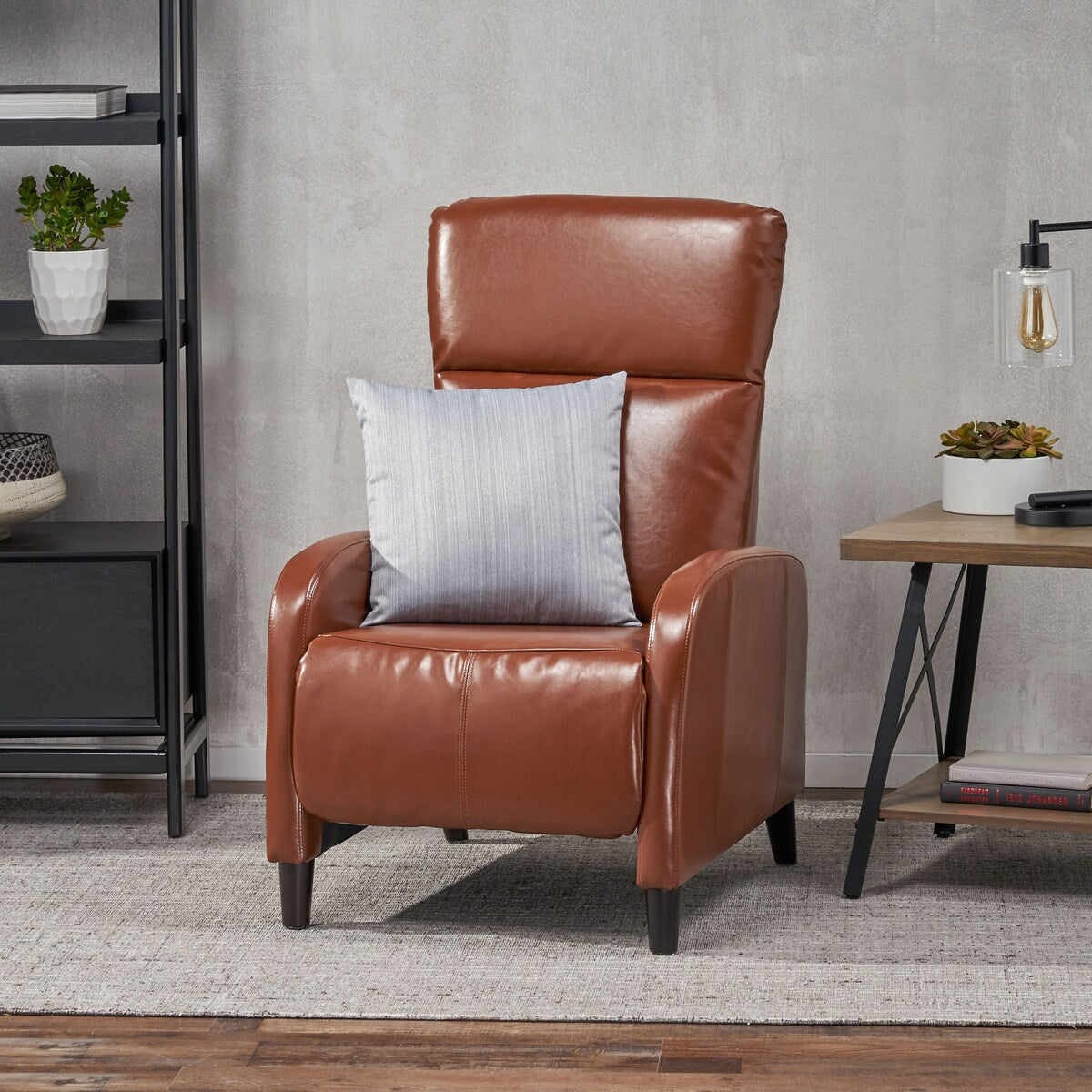 Fauteuil inclinable classique en cuir, dossier inclinable, largeur de 33,5 pouces, siège et accoudoirs rembourrés, siège simple.