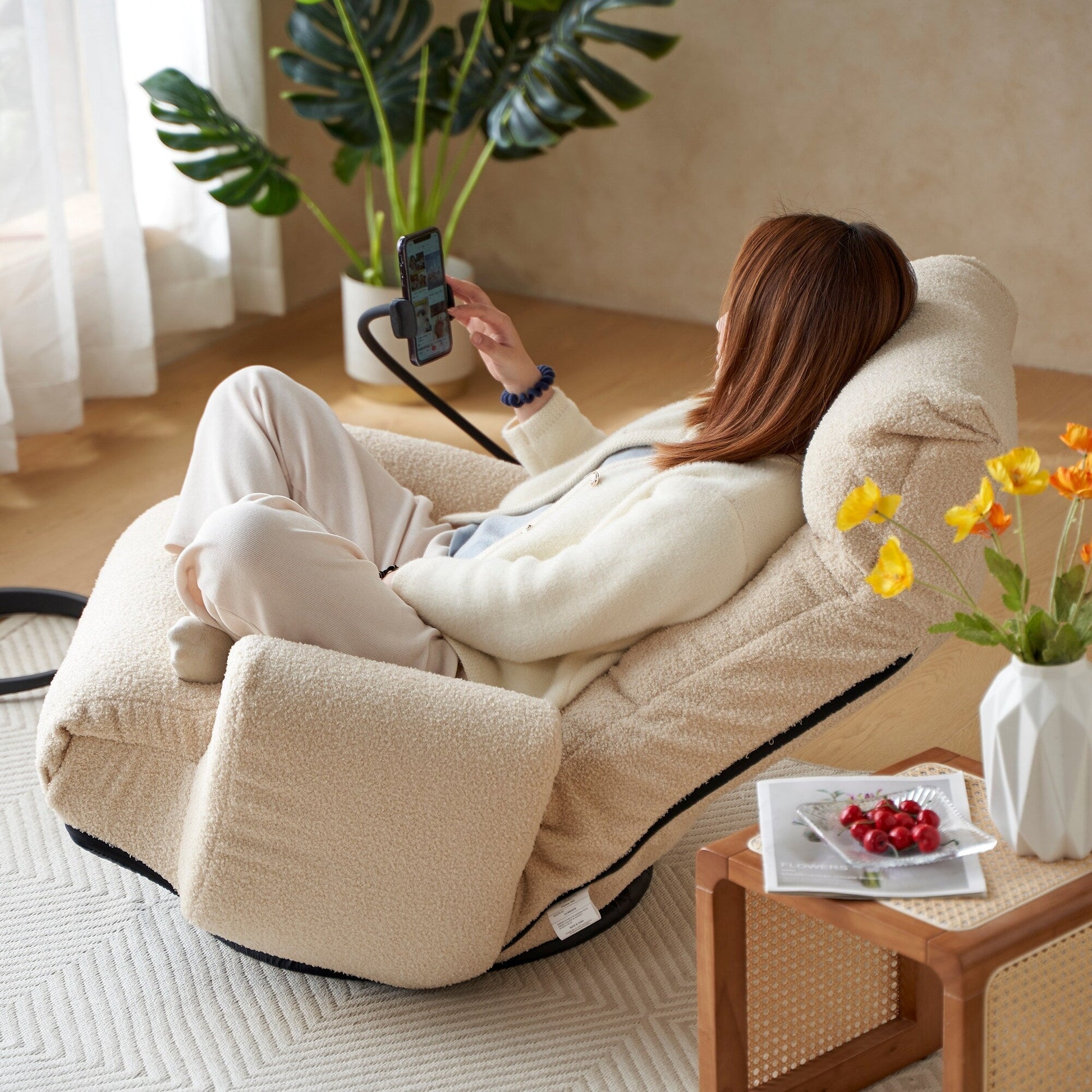 Fauteuil pivotant à 360 degrés, chaise de salon réglable, chaise de jeu pliable et inclinable avec porte-téléphone.