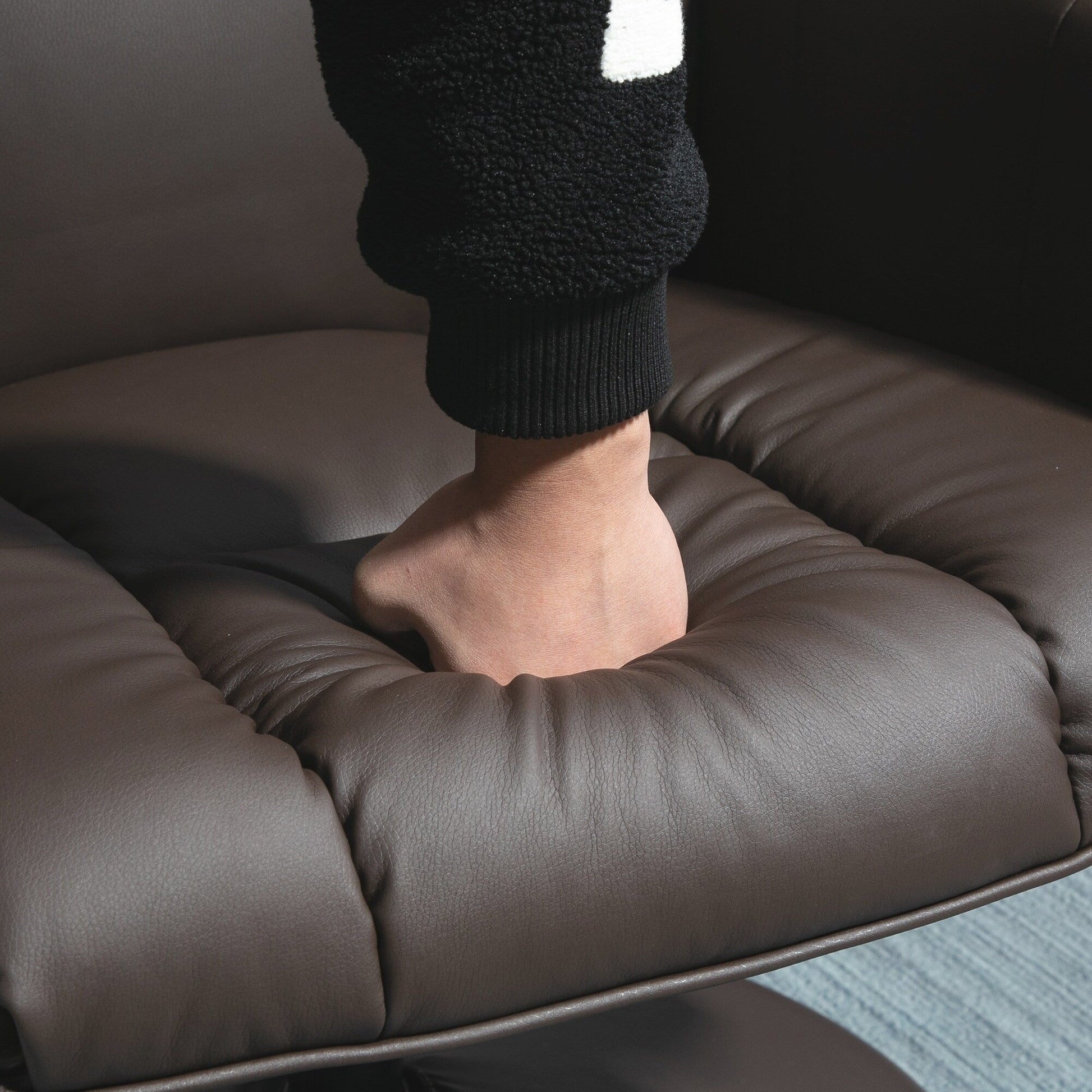 Fauteuil inclinable pivotant à 360°, en cuir PU réglable, avec repose-pieds, pour salon, chambre à coucher et bureau à domicile.