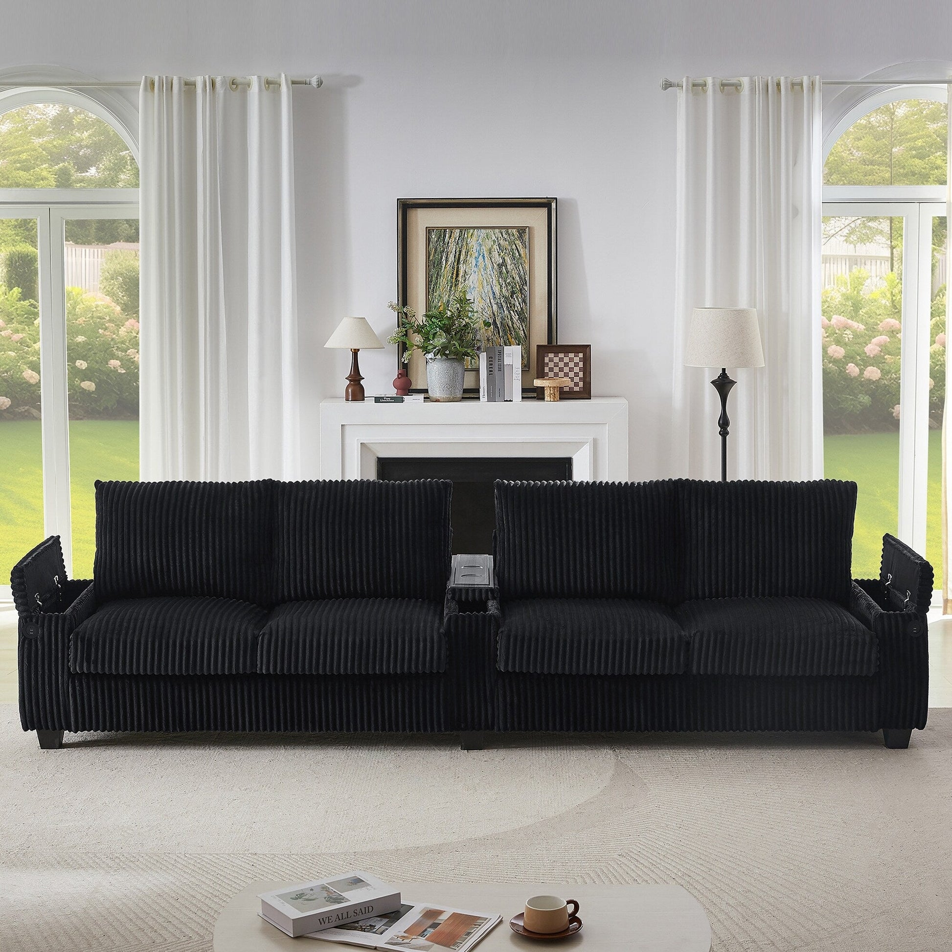 Canapé 4 places en velours côtelé, modèle 133, avec ports USB, accoudoirs avec rangement intégré et porte-gobelets rabattables pour le salon.