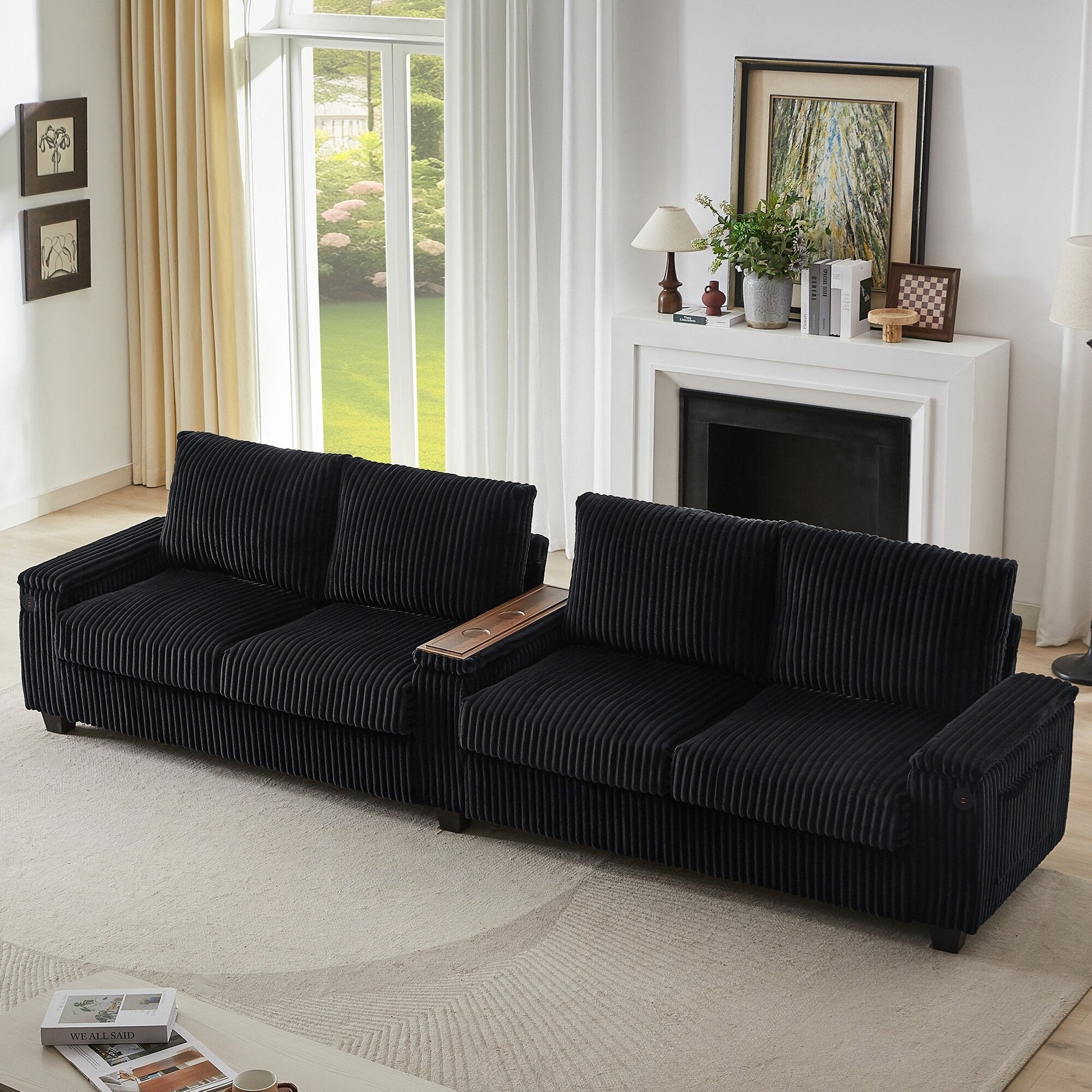 Canapé 4 places en velours côtelé, modèle 133, avec ports USB, accoudoirs avec rangement intégré et porte-gobelets rabattables pour le salon.