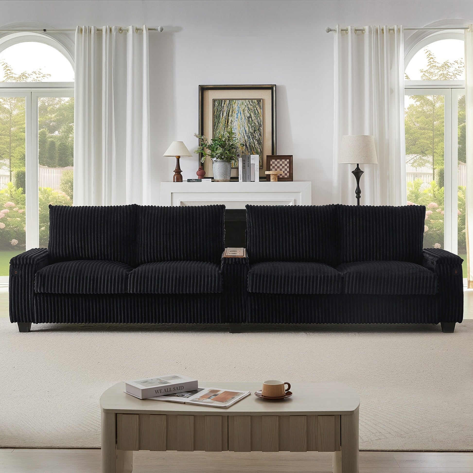 Canapé 4 places en velours côtelé, modèle 133, avec ports USB, accoudoirs avec rangement intégré et porte-gobelets rabattables pour le salon.