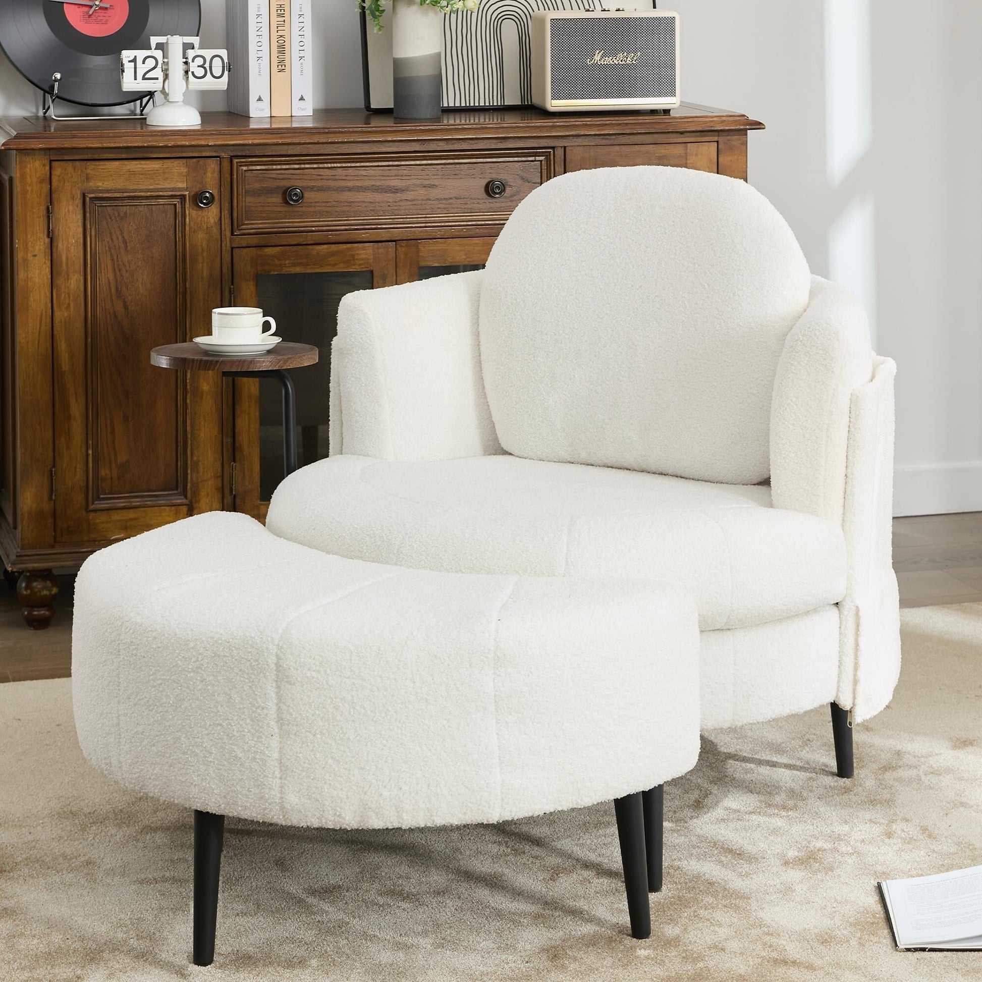 Fauteuil 42.5 avec repose-pieds mobile en forme de croissant