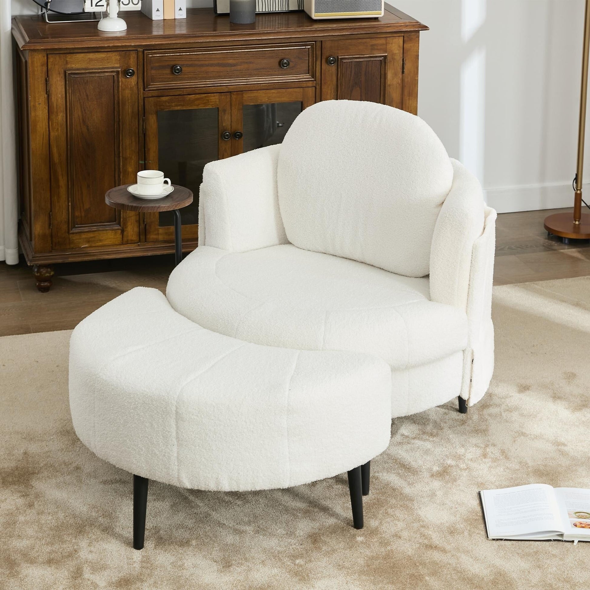 Fauteuil 42.5 avec repose-pieds mobile en forme de croissant