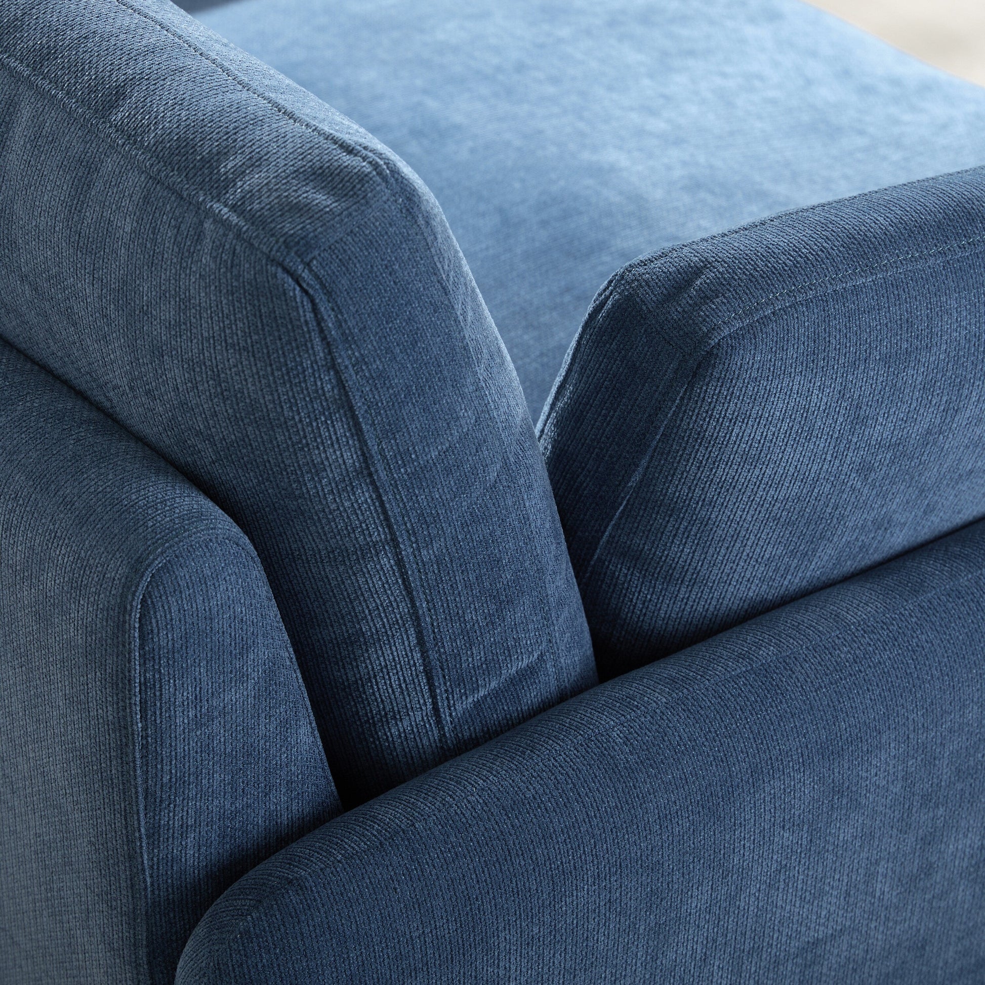 Fauteuil de salon en chenille surdimensionné - Fauteuil à dossier haut et assise profonde avec motif à blocs de couleur et coussins décoratifs
