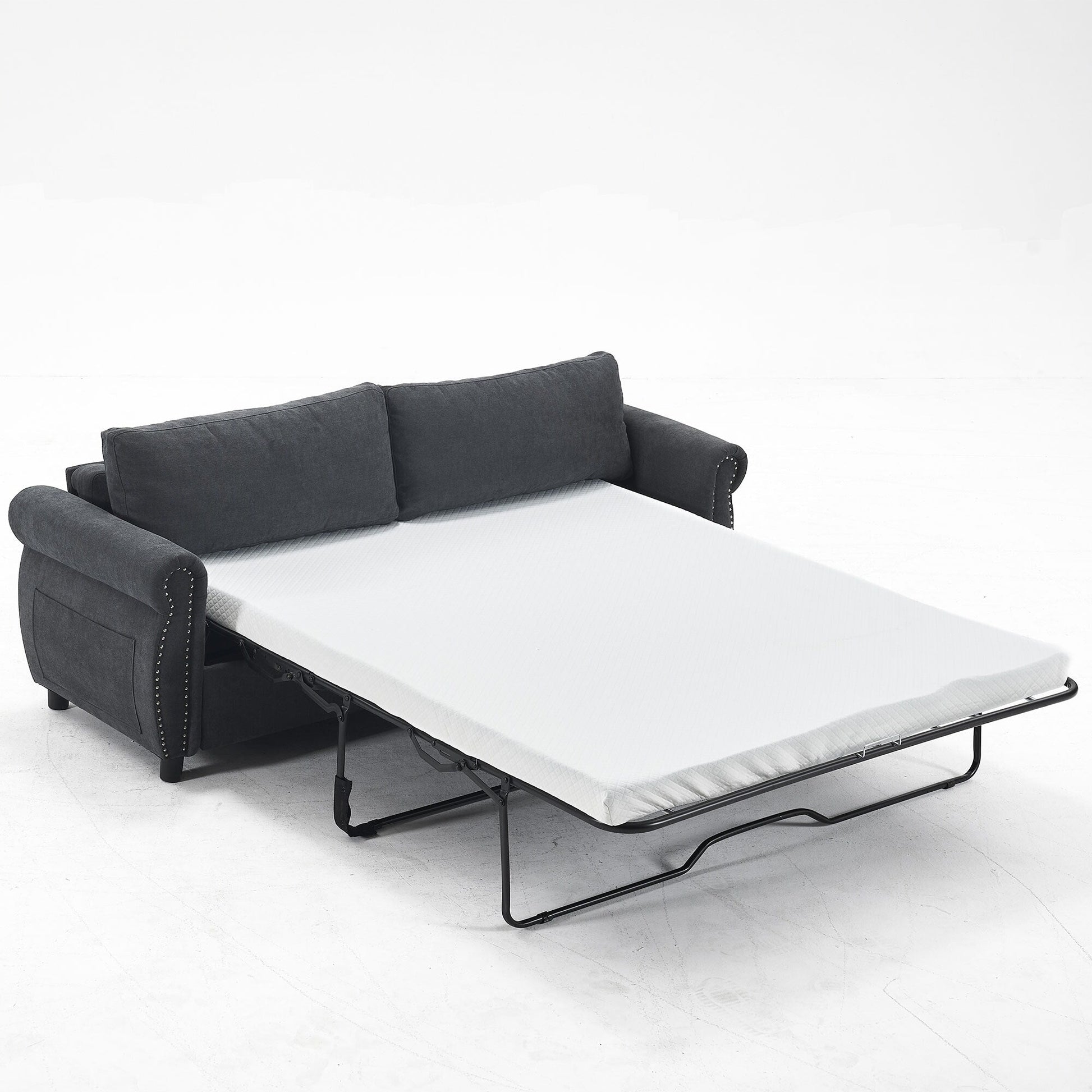 Canapé-lit 3 places en polyester 63 avec matelas escamotable et accoudoirs à rivets rétro.